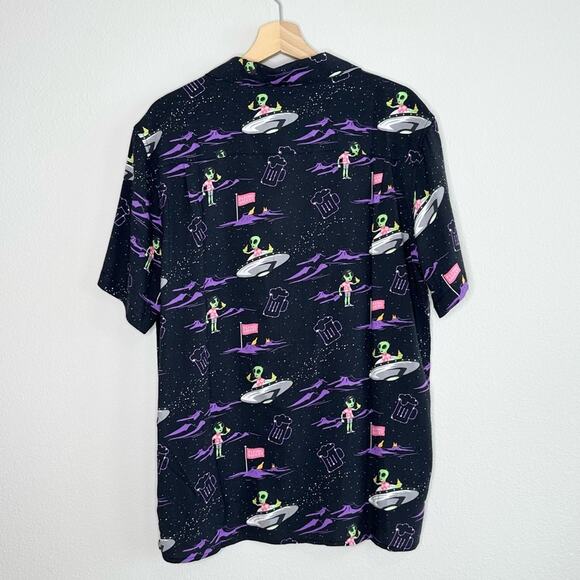 “Party Pants” Men’s Flying Alien Short Sleeve Shirt Size Medium NWOT - Picture 3 of 6